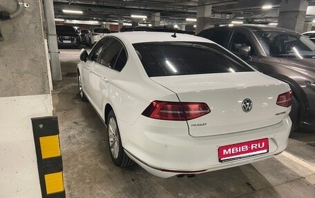 Volkswagen Passat B8 рестайлинг, 2015 год, 2 190 000 рублей, 1 фотография