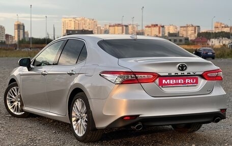 Toyota Camry, 2021 год, 3 249 000 рублей, 3 фотография