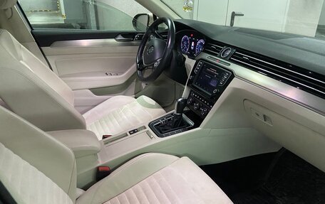 Volkswagen Passat B8 рестайлинг, 2015 год, 2 190 000 рублей, 2 фотография