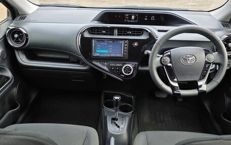 Toyota Aqua I, 2019 год, 1 365 000 рублей, 14 фотография