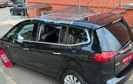 Opel Zafira C рестайлинг, 2013 год, 650 000 рублей, 2 фотография