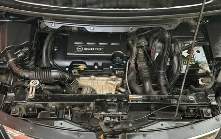 Opel Zafira C рестайлинг, 2013 год, 650 000 рублей, 17 фотография