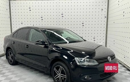 Volkswagen Jetta VI, 2013 год, 930 000 рублей, 2 фотография