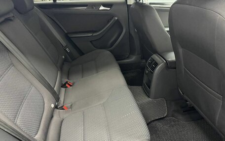 Volkswagen Jetta VI, 2013 год, 930 000 рублей, 11 фотография