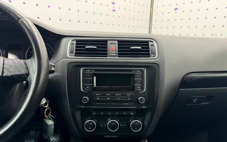 Volkswagen Jetta VI, 2013 год, 930 000 рублей, 14 фотография