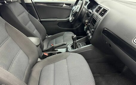 Volkswagen Jetta VI, 2013 год, 930 000 рублей, 10 фотография