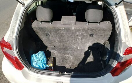 Toyota Vitz, 2015 год, 550 000 рублей, 5 фотография