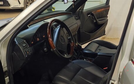 Mercedes-Benz C-Класс, 1997 год, 980 000 рублей, 9 фотография