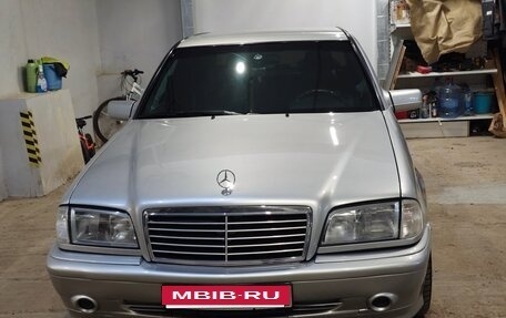 Mercedes-Benz C-Класс, 1997 год, 980 000 рублей, 2 фотография