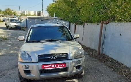 Hyundai Tucson III, 2006 год, 1 000 000 рублей, 1 фотография