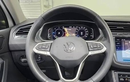 Volkswagen Tiguan II, 2022 год, 2 710 000 рублей, 5 фотография