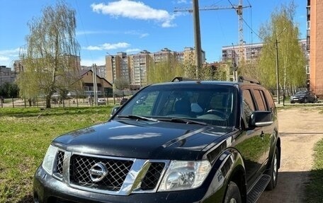 Nissan Pathfinder, 2013 год, 1 900 000 рублей, 1 фотография