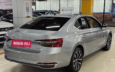 Skoda Superb, 2024 год, 2 300 000 рублей, 3 фотография