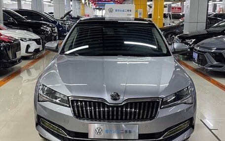 Skoda Superb, 2024 год, 2 300 000 рублей, 7 фотография