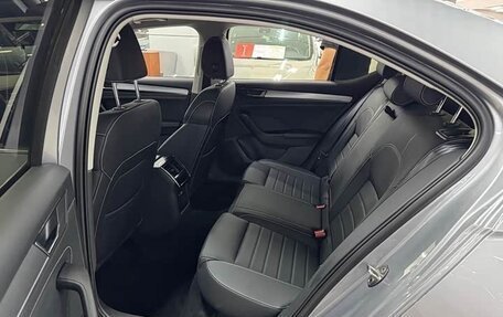 Skoda Superb, 2024 год, 2 300 000 рублей, 6 фотография