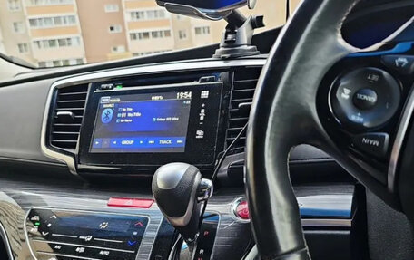 Honda Odyssey IV, 2017 год, 1 300 000 рублей, 4 фотография