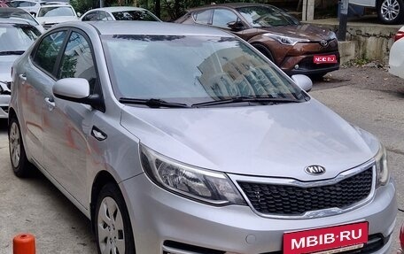 KIA Rio III рестайлинг, 2015 год, 800 000 рублей, 1 фотография