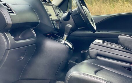 Nissan Serena IV, 2014 год, 1 350 000 рублей, 25 фотография