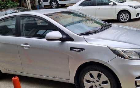 KIA Rio III рестайлинг, 2015 год, 800 000 рублей, 2 фотография