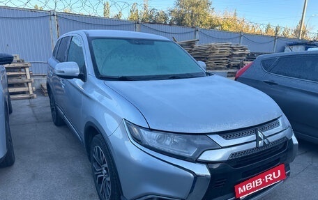 Mitsubishi Outlander III рестайлинг 3, 2018 год, 2 126 000 рублей, 4 фотография