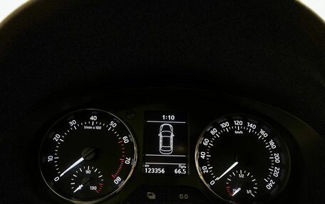 Skoda Rapid I, 2015 год, 1 060 000 рублей, 10 фотография