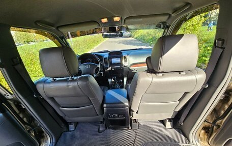 Toyota Land Cruiser Prado 120 рестайлинг, 2006 год, 2 580 000 рублей, 7 фотография