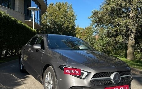 Mercedes-Benz A-Класс, 2021 год, 3 220 000 рублей, 2 фотография