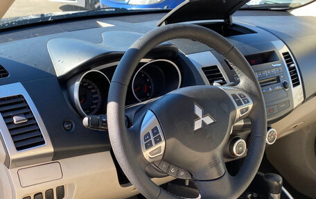 Mitsubishi Outlander III рестайлинг 3, 2007 год, 1 029 000 рублей, 2 фотография