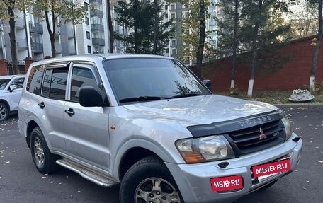 Mitsubishi Pajero III рестайлинг, 2000 год, 350 000 рублей, 2 фотография