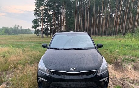 KIA Rio IV, 2018 год, 1 300 000 рублей, 4 фотография