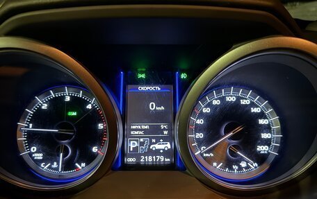 Toyota Land Cruiser Prado 150 рестайлинг 2, 2014 год, 3 690 000 рублей, 10 фотография