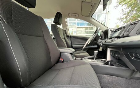 Toyota RAV4, 2015 год, 1 970 000 рублей, 12 фотография