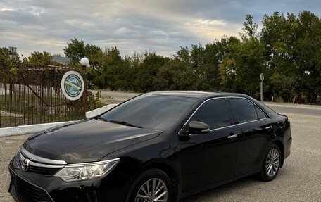 Toyota Camry, 2016 год, 1 850 000 рублей, 6 фотография