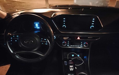 Hyundai Sonata VIII, 2020 год, 1 700 000 рублей, 10 фотография