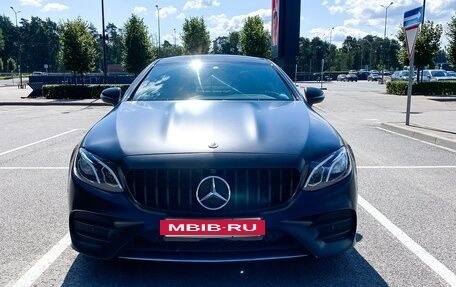 Mercedes-Benz E-Класс, 2019 год, 4 300 000 рублей, 9 фотография