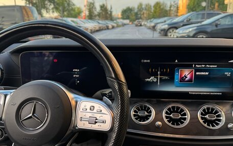 Mercedes-Benz E-Класс, 2019 год, 4 000 000 рублей, 5 фотография