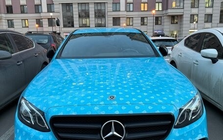 Mercedes-Benz E-Класс, 2019 год, 4 000 000 рублей, 4 фотография