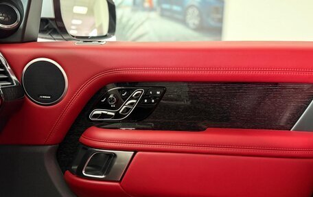 Land Rover Range Rover IV рестайлинг, 2021 год, 10 950 000 рублей, 20 фотография