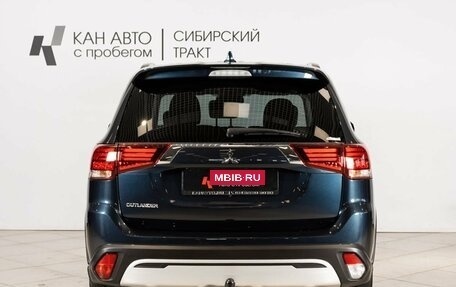 Mitsubishi Outlander III рестайлинг 3, 2021 год, 2 863 100 рублей, 11 фотография