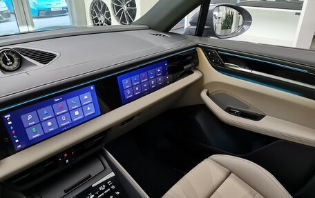 Porsche Macan, 2025 год, 14 990 000 рублей, 25 фотография
