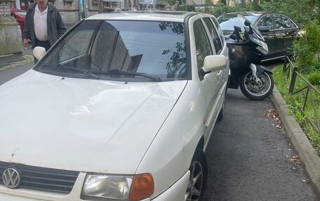 Volkswagen Polo III рестайлинг, 1999 год, 230 000 рублей, 1 фотография