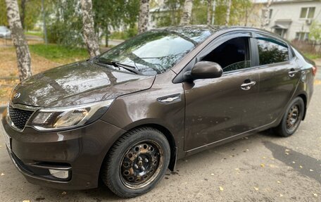 KIA Rio III рестайлинг, 2015 год, 680 000 рублей, 1 фотография