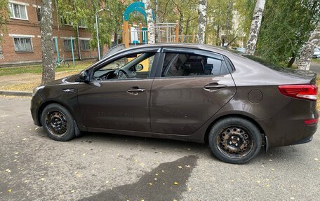 KIA Rio III рестайлинг, 2015 год, 680 000 рублей, 2 фотография