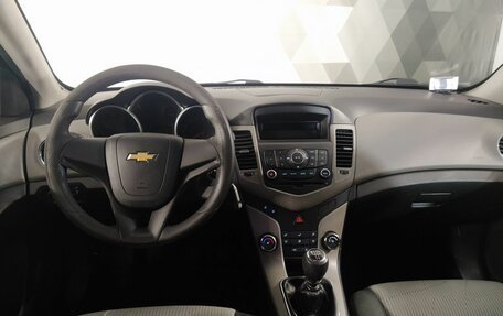 Chevrolet Cruze II, 2011 год, 569 000 рублей, 8 фотография