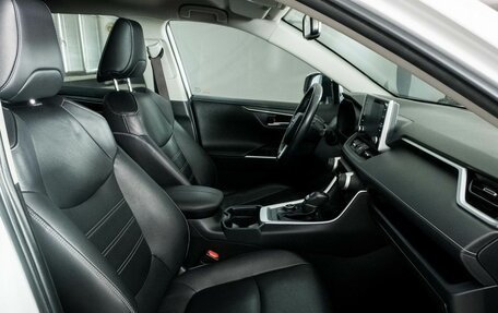 Toyota RAV4, 2020 год, 2 950 000 рублей, 8 фотография