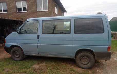 Volkswagen Transporter T4, 2002 год, 650 000 рублей, 1 фотография
