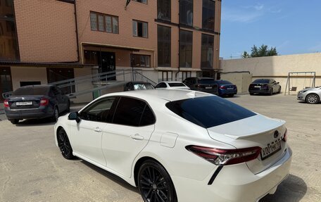 Toyota Camry, 2021 год, 2 650 000 рублей, 3 фотография