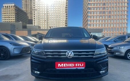 Volkswagen Tiguan II, 2018 год, 1 730 000 рублей, 2 фотография