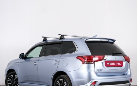Mitsubishi Outlander III рестайлинг 3, 2016 год, 2 539 000 рублей, 4 фотография