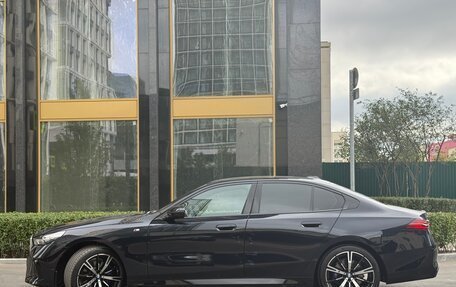 BMW 5 серия, 2024 год, 7 770 000 рублей, 6 фотография